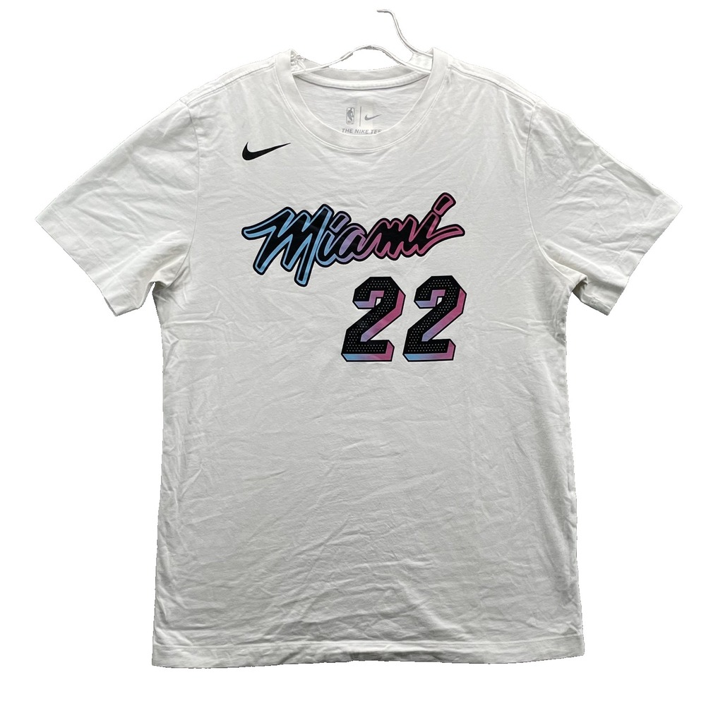 The Nike Tee Miami Heat T-Shirt Mens Medium #22 Jimmy Butler Sportswear Football